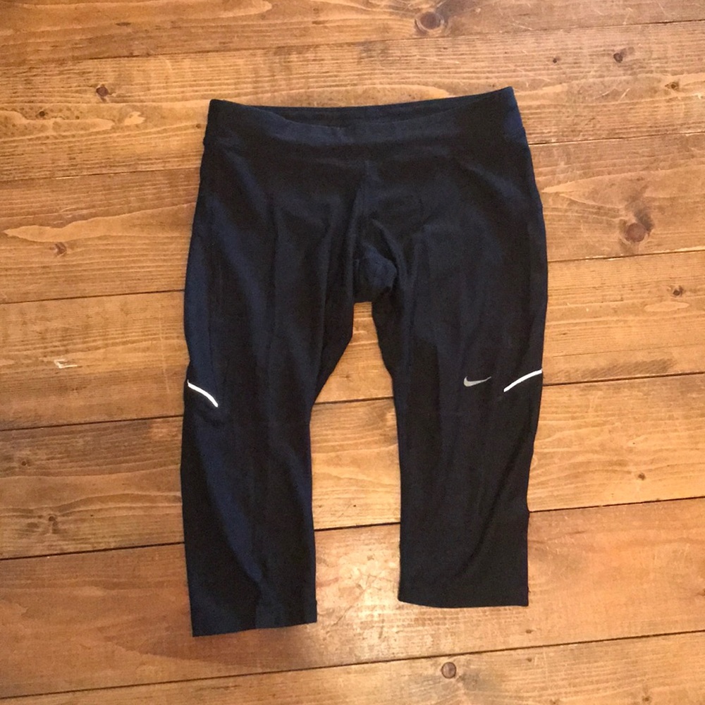 Women’s Nike Dri-Fit cropped leggings